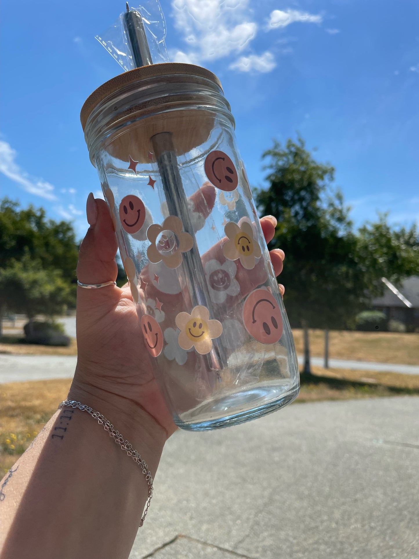 Groovy Smiley Glass Cups- Smoothie Cup. Bubble Tea. Aesthetic Cup. 24 OZ.