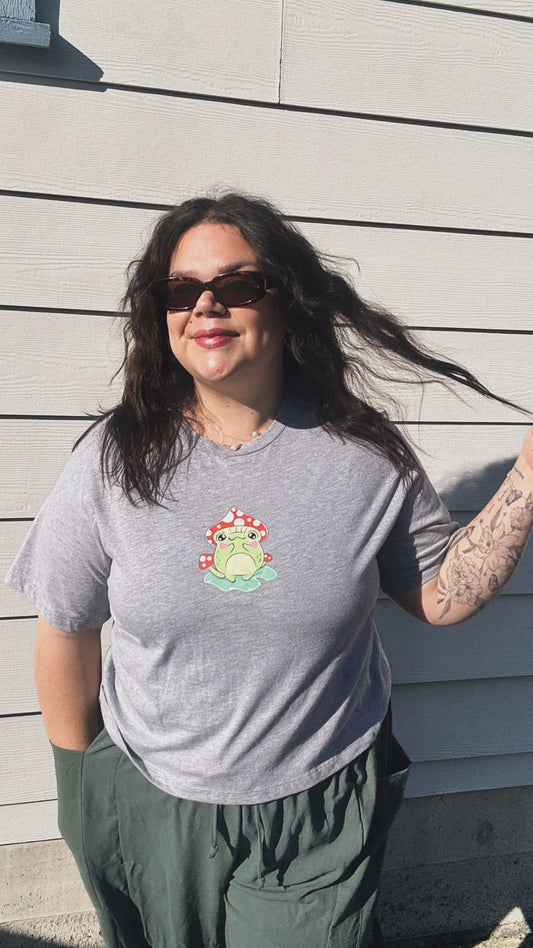 Cottagecore Frog Mushroom Women’s Boxy Tee